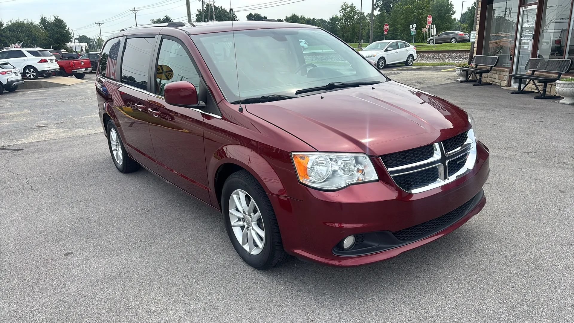 Used 2020 Dodge Grand Caravan SXT FWD image 21