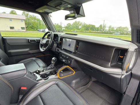 Used 2023 Ford Bronco Badlands w/ Sasquatch Package AWD/4WD image 25