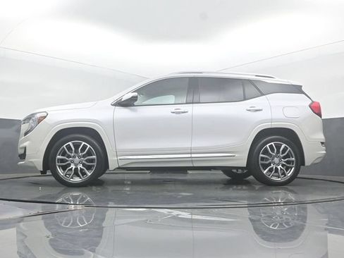 Used 2023 GMC Terrain Denali w/ Denali Premium Package AWD/4WD image 48