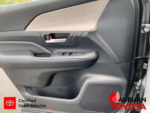 Certified 2024 Toyota Grand Highlander AWD image 41