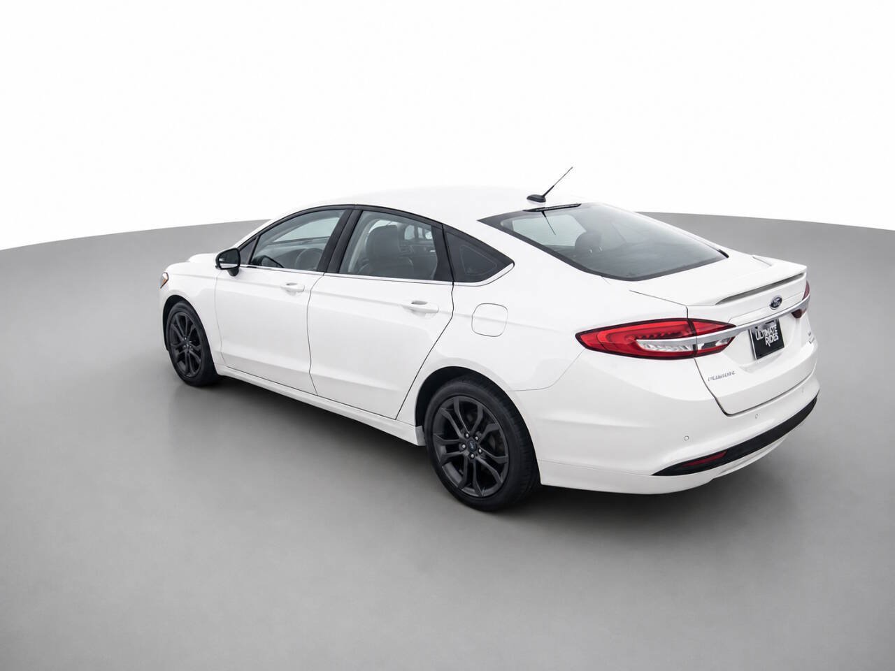 Used 2018 Ford Fusion SE w/ Equipment Group 201A FWD image 7