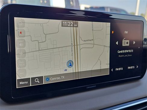 Used 2023 Hyundai Santa Fe SEL image 2