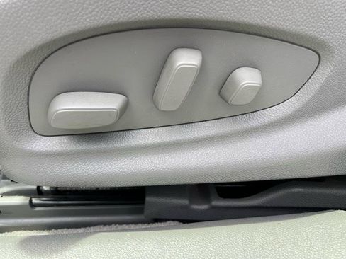 Used 2018 Chevrolet Impala LS FWD image 23