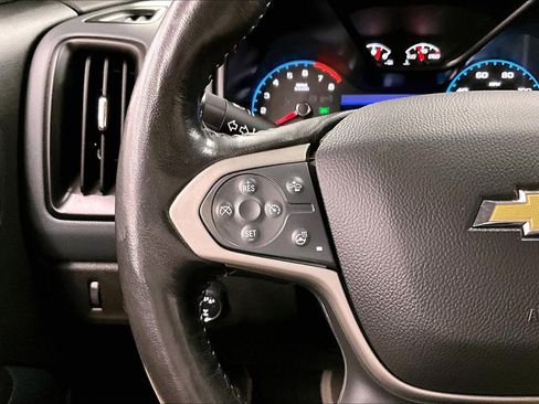 Used 2022 Chevrolet Colorado Z71 w/ Safety Package AWD/4WD image 26