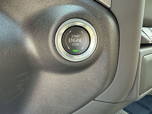 Certified 2025 Chevrolet Silverado 1500 Custom image 18