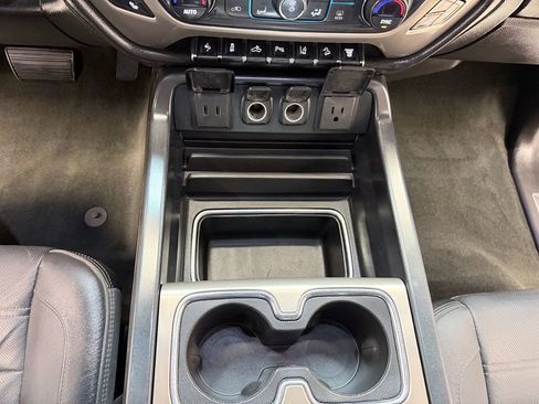Used 2018 GMC Sierra 3500 Denali w/ Duramax Plus Package image 26