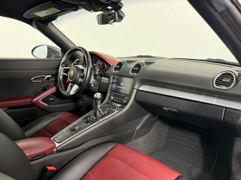 Used 2017 Porsche 718 Boxster S RWD image 21