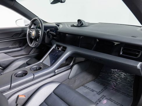 Used 2021 Porsche Taycan 4S image 27