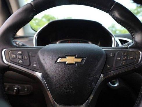 Used 2021 Chevrolet Equinox LT FWD image 9