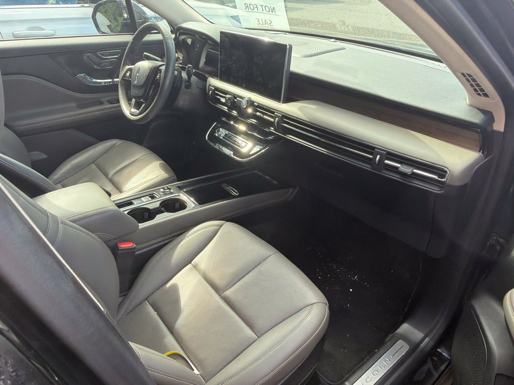Certified 2024 Lincoln Corsair Reserve w/ Equipment Group 201A AWD/4WD image 8