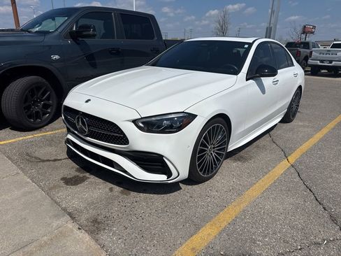 Used 2022 Mercedes-Benz C 300 4MATIC Sedan image 3