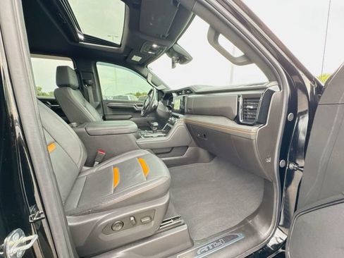 Used 2024 GMC Sierra 1500 AT4 w/ Technology Package AWD/4WD image 30