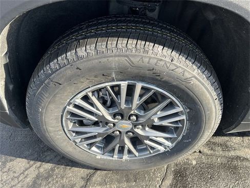 Certified 2025 Chevrolet Traverse LT image 17