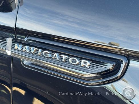 Used 2023 Lincoln Navigator Reserve image 10
