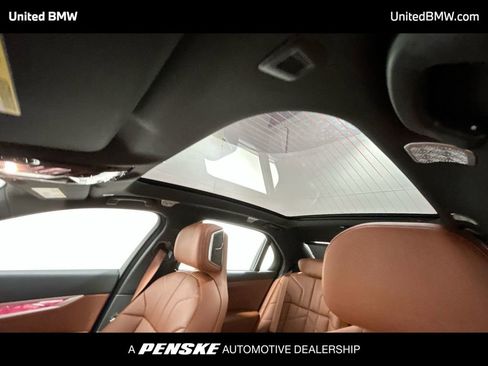 Used 2025 BMW 760i xDrive AWD/4WD image 20