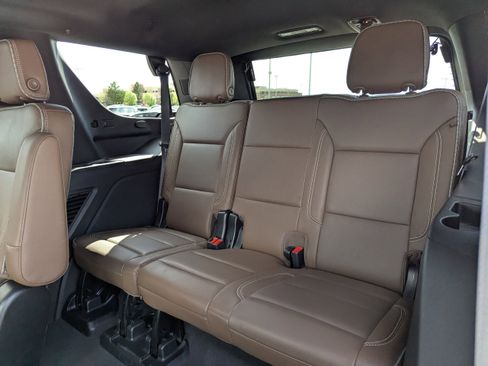 Certified 2024 Chevrolet Tahoe High Country AWD/4WD image 36