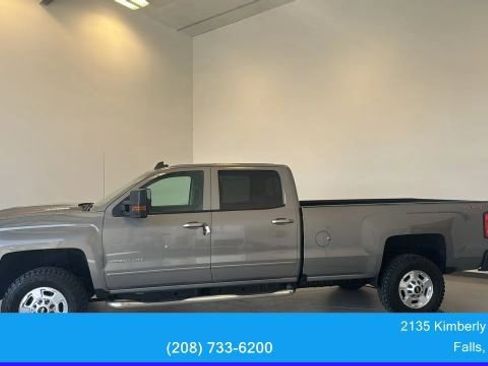 Used 2017 Chevrolet Silverado 2500 LT w/ LT Convenience Package AWD/4WD image 6