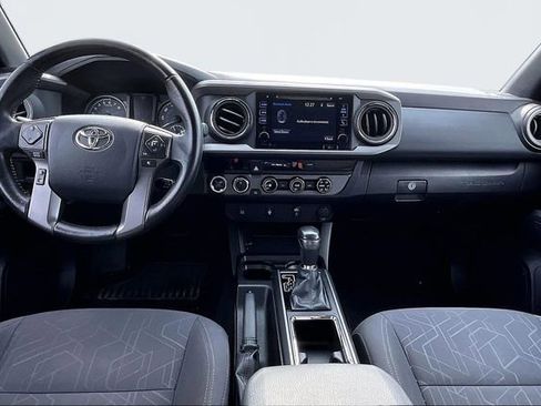 Used 2016 Toyota Tacoma TRD Off-Road w/ Towing Package image 7