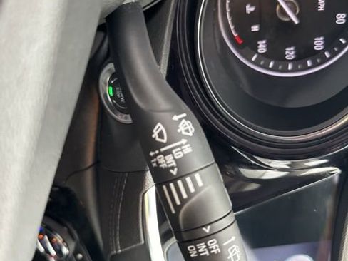 Used 2021 Buick Encore GX Essence w/ Experience Buick Package image 18