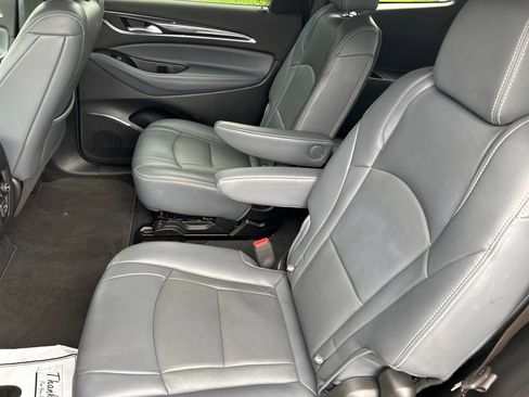 Used 2024 Buick Enclave Premium AWD/4WD image 13