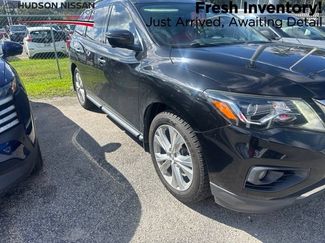 Used 2018 Nissan Pathfinder SL w/ SL Premium Package FWD video 1