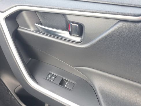 Used 2025 Toyota RAV4 XLE FWD image 13