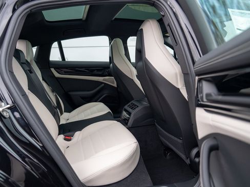 New 2026 Porsche Panamera image 23