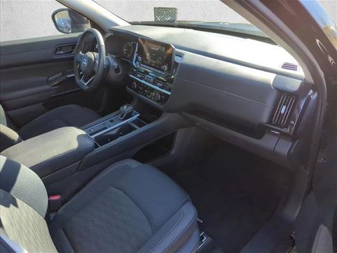 Certified 2025 Nissan Pathfinder SV w/ SV Premium Package image 20