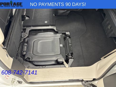 Used 2023 Chrysler Pacifica Touring-L FWD image 36
