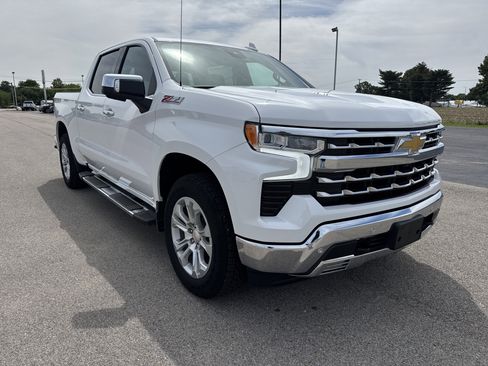 Used 2025 Chevrolet Silverado 1500 LTZ w/ LTZ Premium Package AWD/4WD image 7