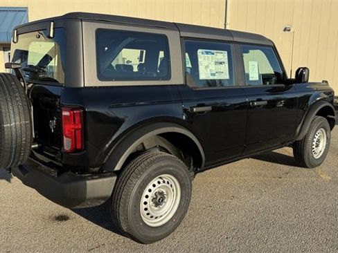 New 2025 Ford Bronco Base image 8