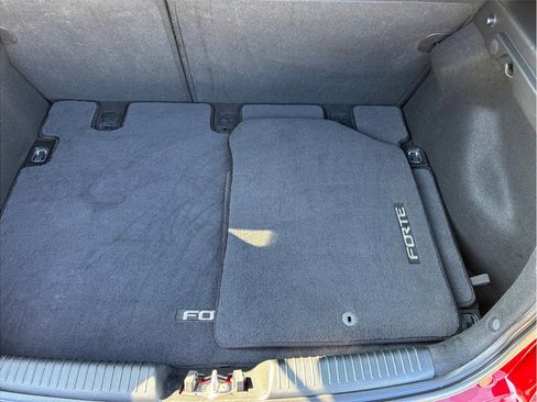 Used 2017 Kia Forte SX image 44