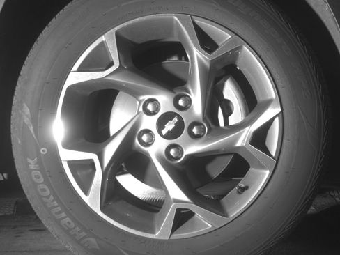 Used 2025 Chevrolet Trax LT FWD image 16