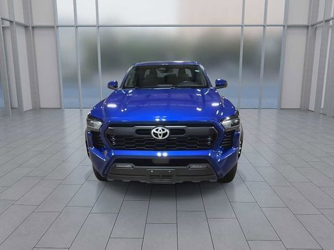 Used 2024 Toyota Tacoma TRD Off-Road AWD/4WD image 3
