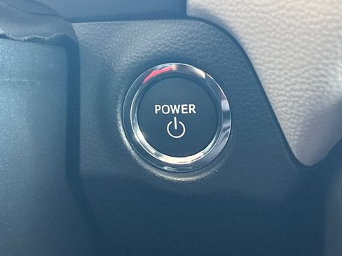 Used 2025 Toyota RAV4 XLE image 19