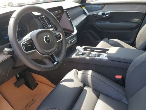 New 2025 Volvo XC90 T8 Ultra w/ Protection Package Premier image 5