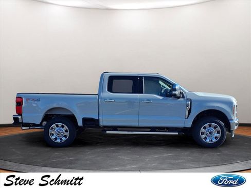 New 2026 Ford F250 Lariat w/ Chrome Package image 24