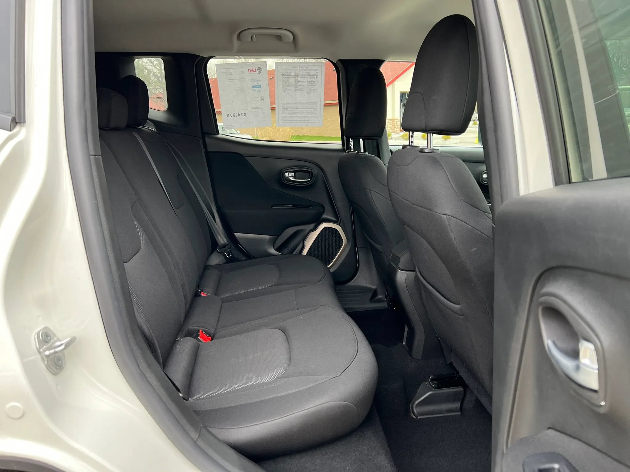 Used 2017 Jeep Renegade Latitude w/ Cold Weather Group AWD/4WD image 25