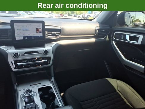 Used 2021 Ford Explorer XLT AWD/4WD image 19