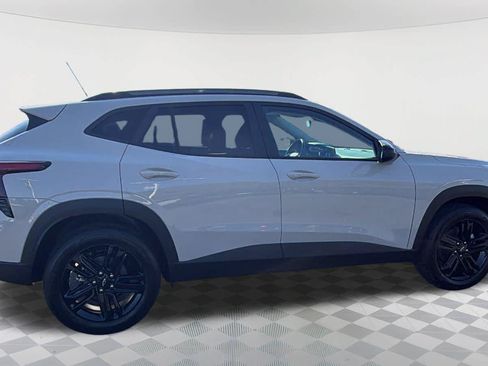 New 2026 Chevrolet Trax ACTIV w/ Sunroof Package FWD image 4