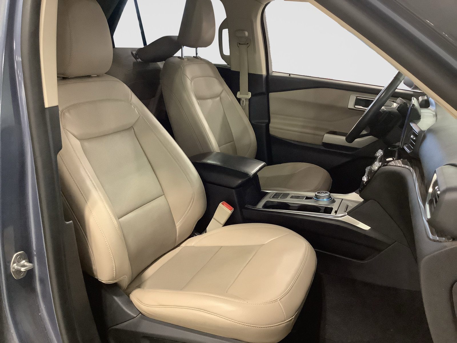 Used 2021 Ford Explorer Limited w/ Hybrid Equipment Group 310A RWD image 17