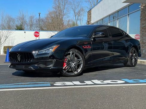Used 2021 Maserati Quattroporte Trofeo image 9