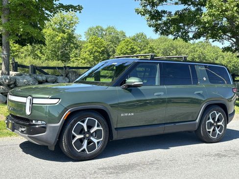 Used 2024 Rivian R1S Adventure AWD/4WD image 12