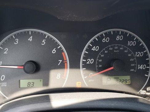 Used 2013 Toyota Corolla LE FWD image 27