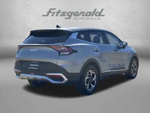 Used 2024 Kia Sportage LX image 5