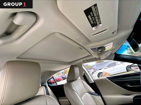 Used 2020 Lexus ES 350 w/ Premium Package image 11