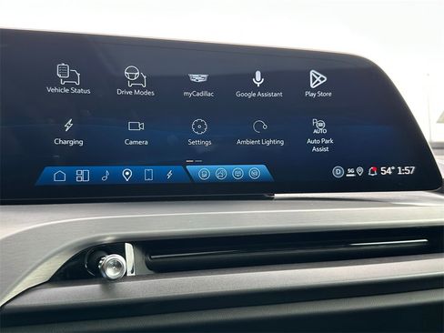 Used 2026 Cadillac Vistiq Sport image 29