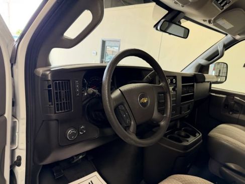 Used 2024 Chevrolet Express 3500 LT w/ LT Preferred Equipment Group RWD image 13