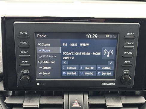 Used 2022 Toyota RAV4 LE image 16