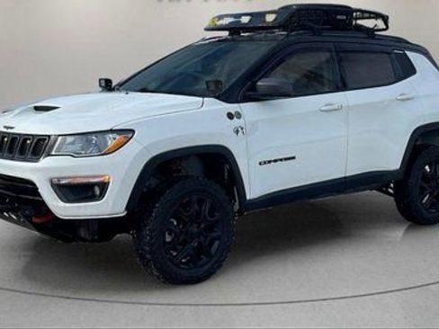 Used 2019 Jeep Compass Trailhawk image 1